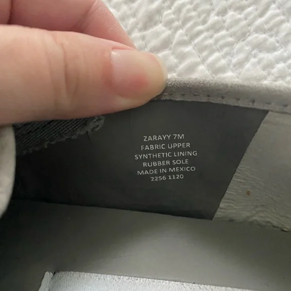 Women’s shoes - Picture 3 of 3